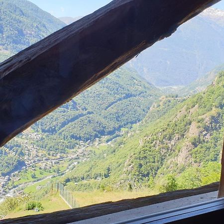 Le Petit Coeur Hotell Fontainemore Exteriör bild