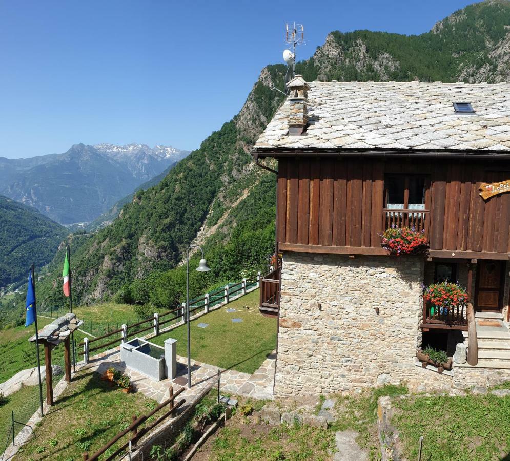 Le Petit Coeur Hotell Fontainemore Exteriör bild